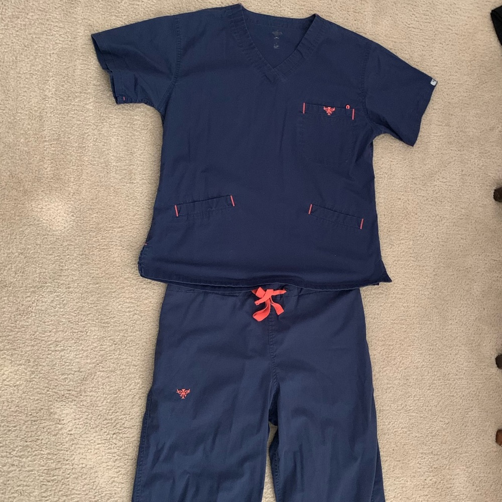 Scrub set - Picture 2 of 5
